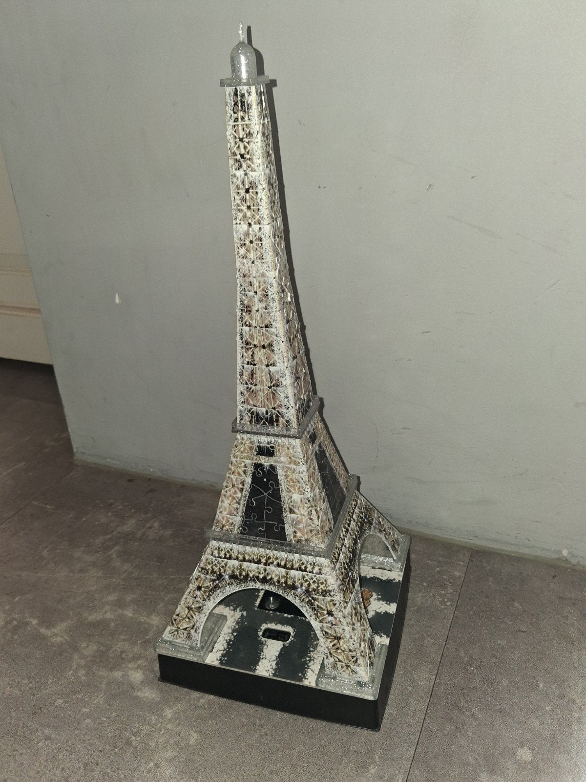 3D Eiffeltoren puzzel met verlichting - 46x18 cm, Hobby en Vrije tijd, Denksport en Puzzels, Ophalen