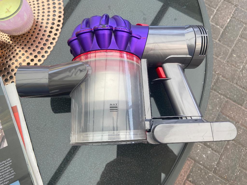 Dyson v7 accu slecht, Witgoed en Apparatuur, Stofzuigers, Ophalen of Verzenden, Gebruikt, Reservoir