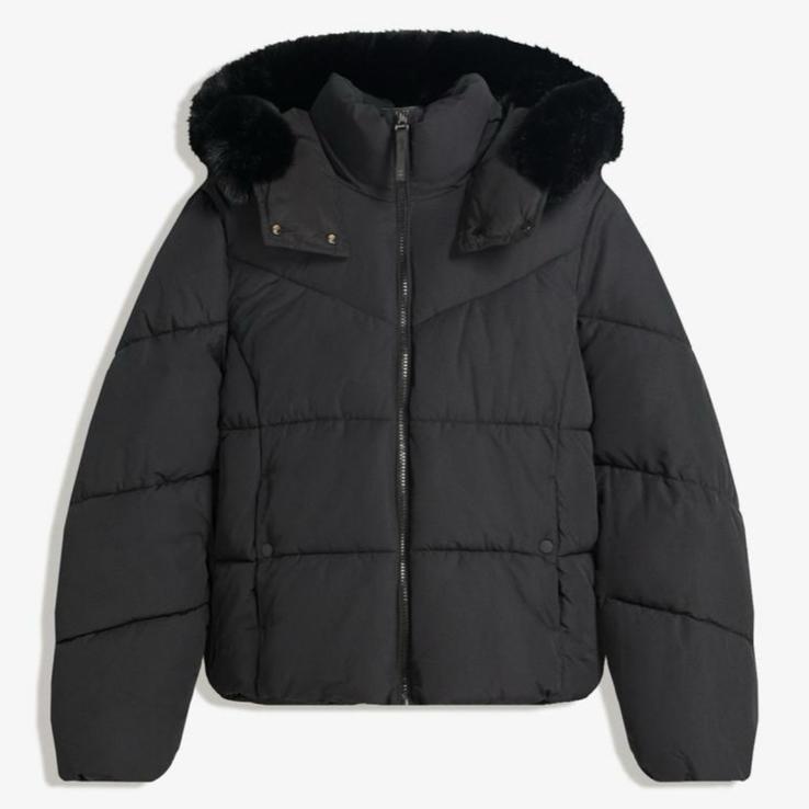 Zwarte Winterjas BERSHKA Maat S - Zo goed als nieuw, Kleding | Dames, Jassen | Winter, Ophalen, Zo goed als nieuw, Maat 36 (S)