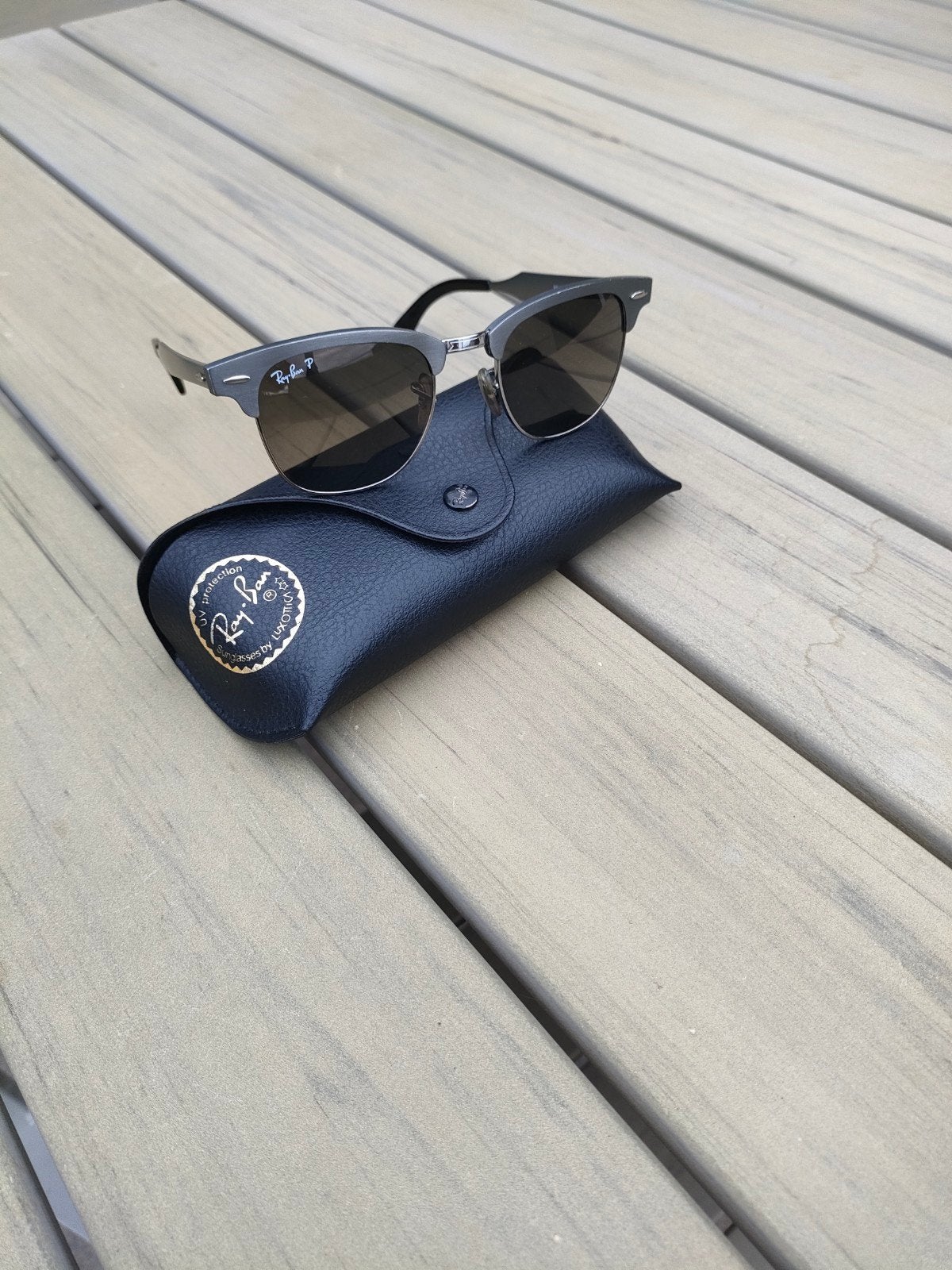 Ray-Ban Clubmaster zonnebril met etui, Sieraden, Tassen en Uiterlijk, Zonnebrillen en Brillen | Dames, Zonnebril, Ophalen of Verzenden