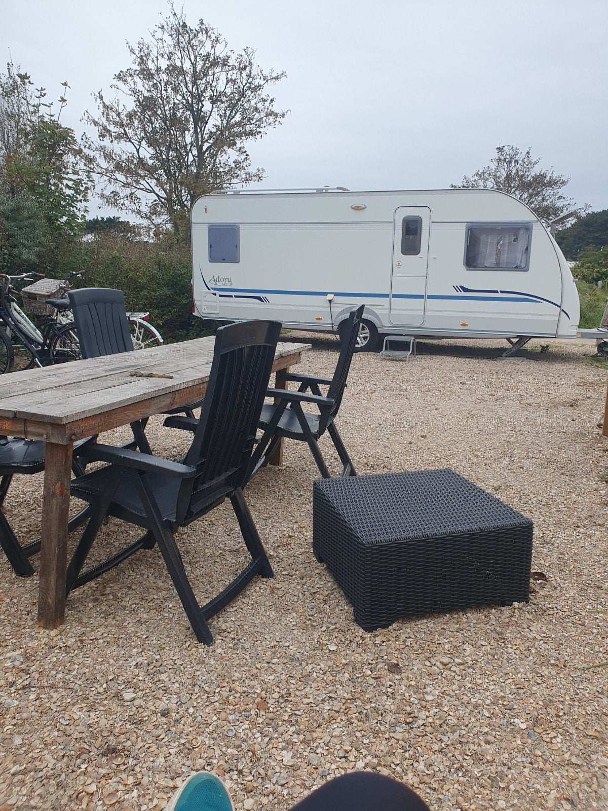 Adria Adora 562 UP (2010) direct af te halen, Caravans en Kamperen, Ringverwarming, Rondzit, Frans bed, Particulier