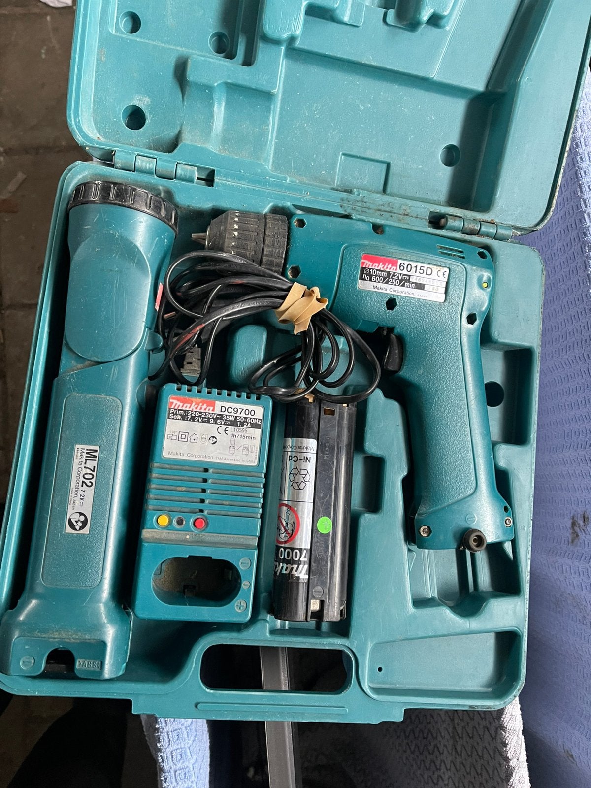 Makita boormachine accu slecht, Ophalen of Verzenden, Zo goed als nieuw, Boormachine