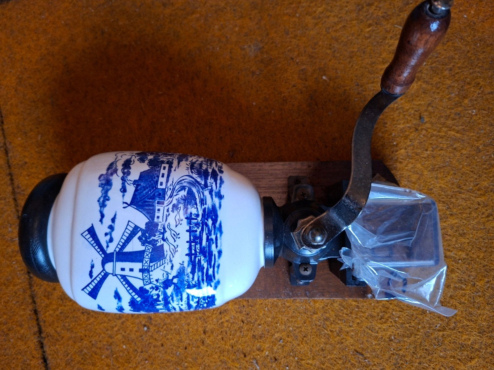 Antieke koffiemolen met Delfts Blauw decor, Ophalen of Verzenden