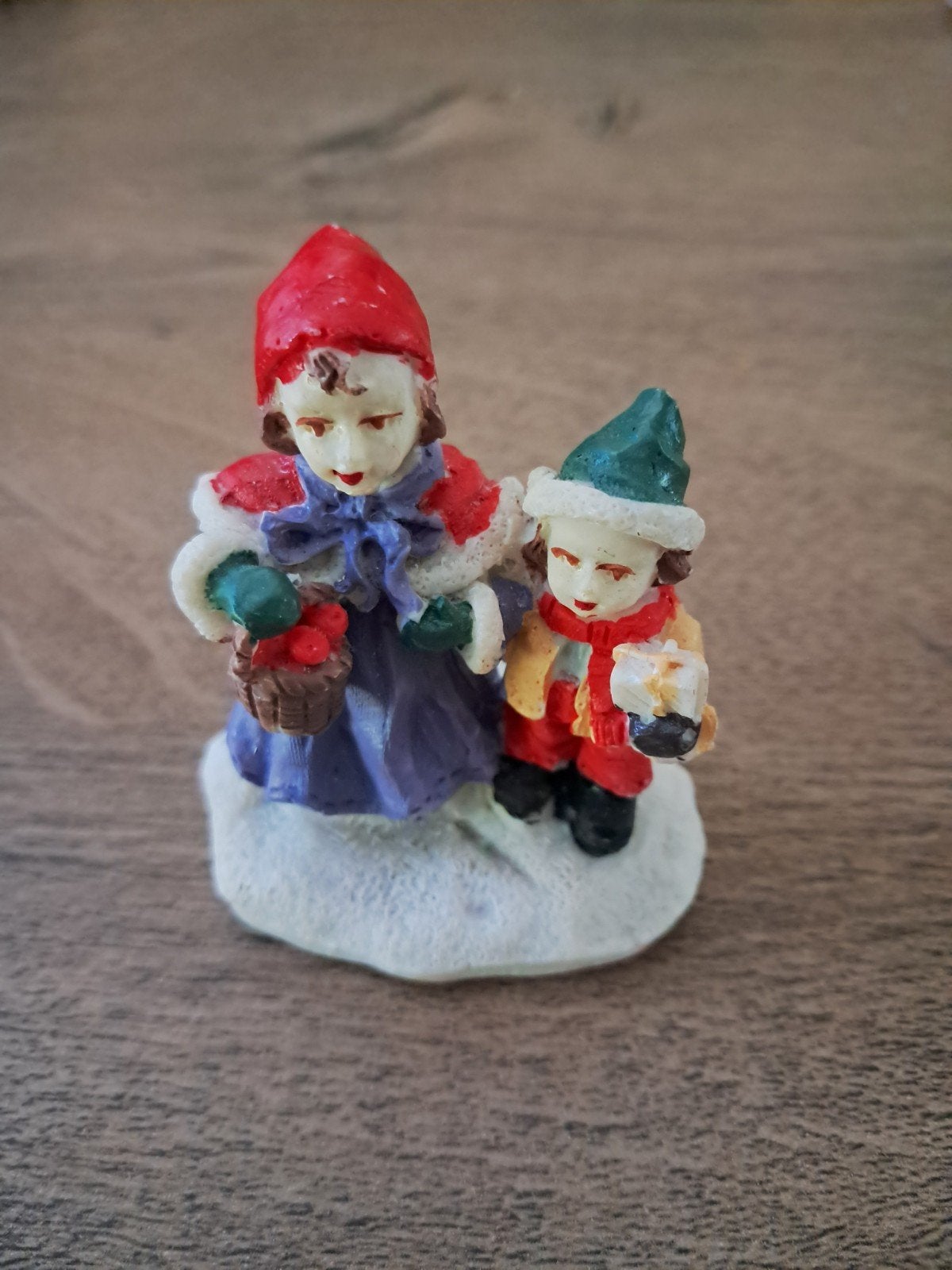 vrouw met kind wandelen, Diversen, Ophalen