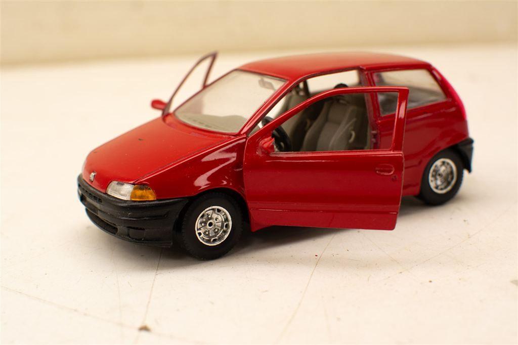 Fiat punto 1/24 39728, Ophalen of Verzenden, Gebruikt, Jongen