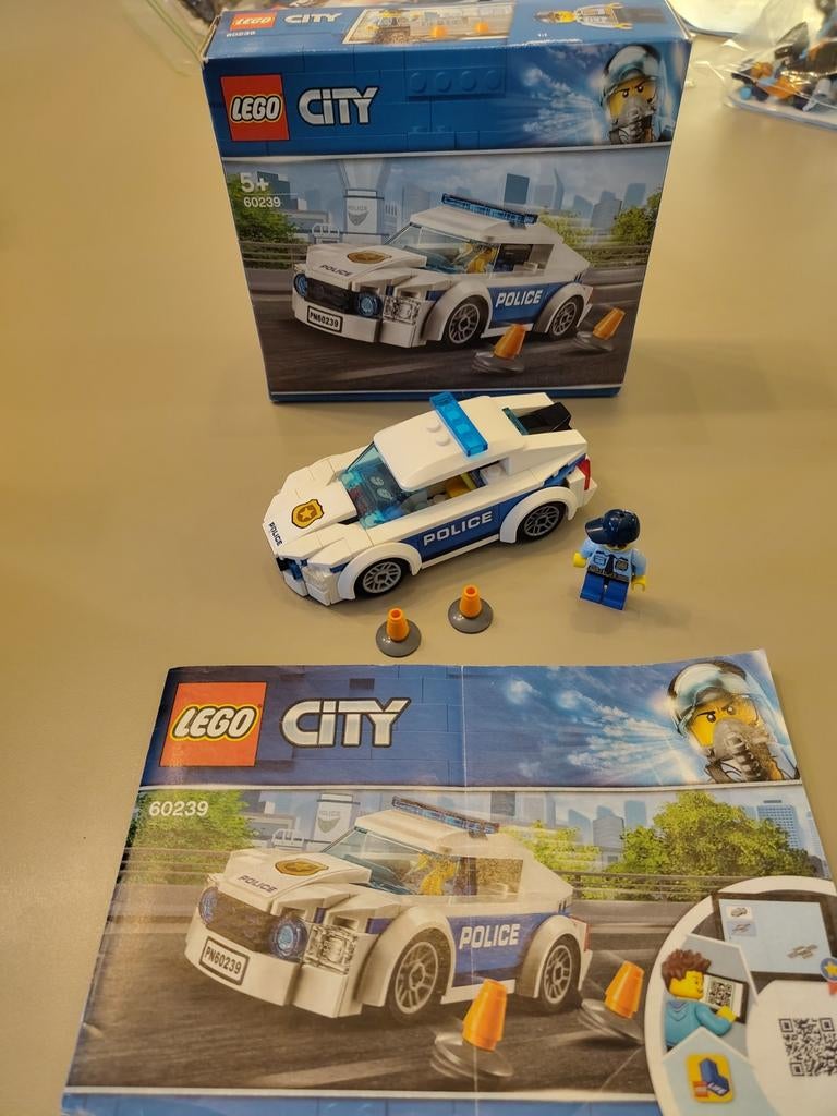 Lego City 60239 politieauto, Kinderen en Baby's, Speelgoed | Duplo en Lego, Compleet, City, Lego, Ophalen of Verzenden