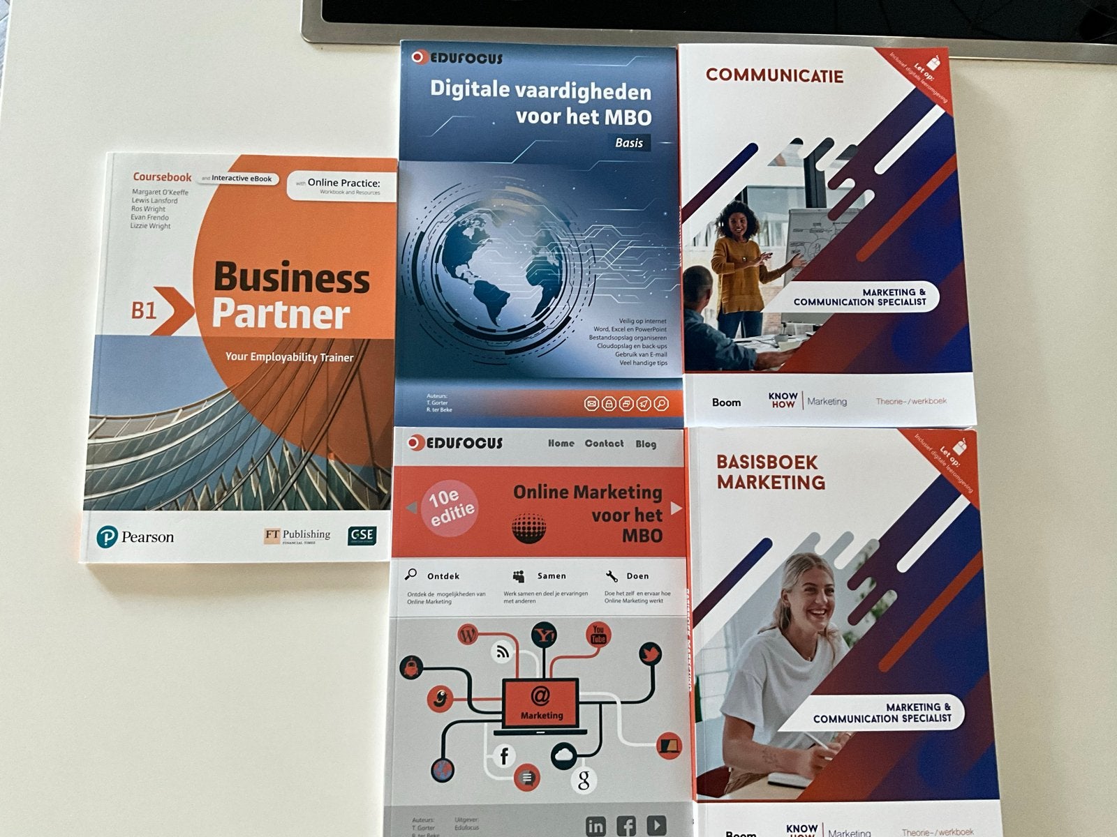 Boeken MBO 4 Marketing & Communicatie (1e jaar), Ophalen of Verzenden, Gelezen, MBO