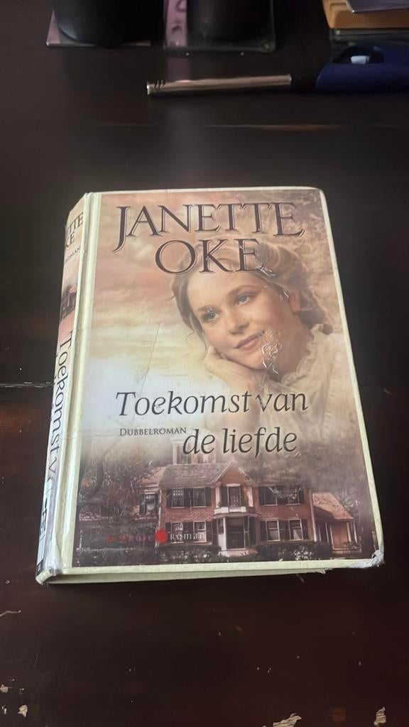 Toekomst van de liefde - Janette Oke (Dubbelroman), Ophalen of Verzenden, Gelezen