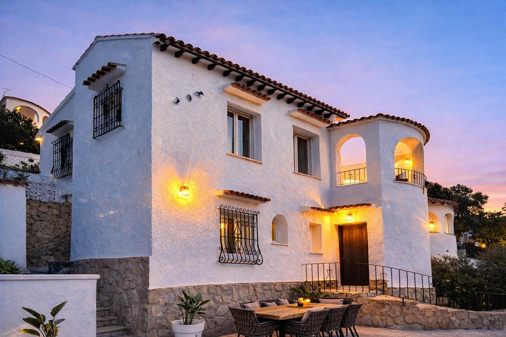 Familie villa vlakbij Moraira te huur!Zomer nog beschikbaar, Vakantie, Vakantiehuizen | Spanje, 4 of meer slaapkamers, In bergen of heuvels