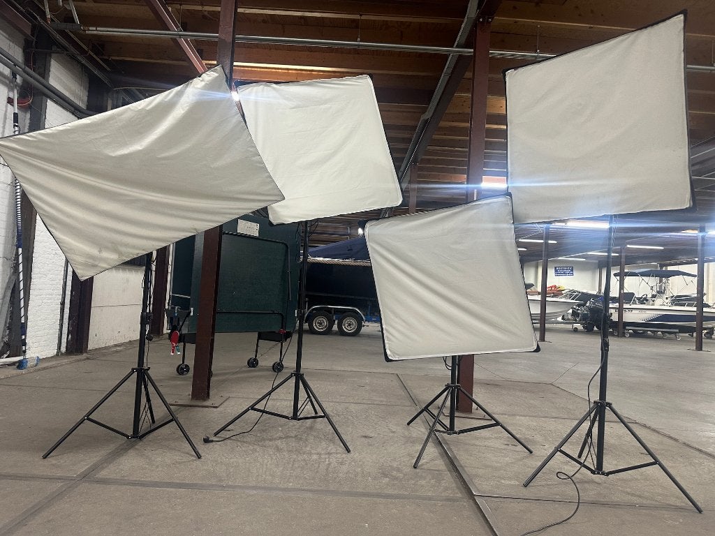 Elinchrom Studioflitsers 250/500 4 stuks + statief en kappen, Ophalen, Lamp of Flitsset, Gebruikt, Inclusief lampen