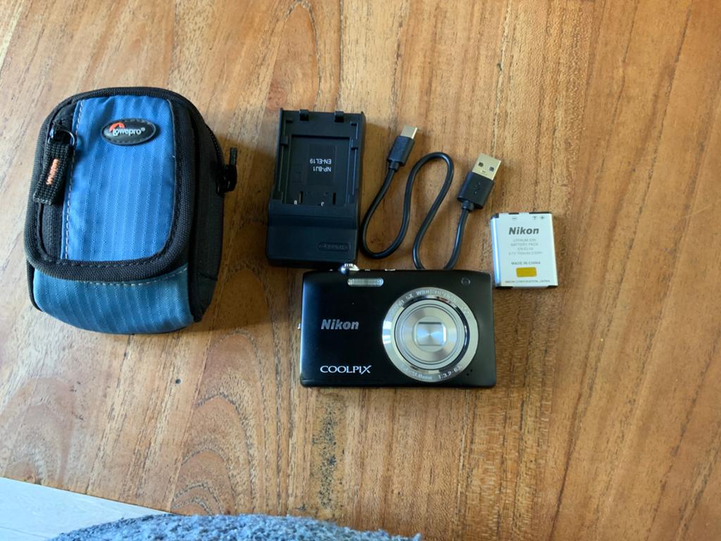 Nikon coolpix s2800, Audio, Tv en Foto, Fotocamera's Digitaal, Ophalen of Verzenden, Zo goed als nieuw, Nikon, 8 keer of meer