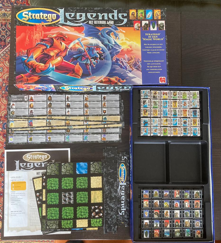 Stratego Legends Het Getergde Land, Hobby en Vrije tijd, Gezelschapsspellen | Bordspellen, Ophalen of Verzenden, Gebruikt