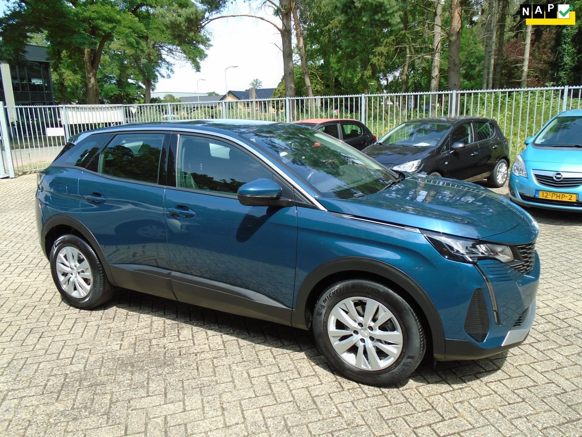 Peugeot 3008 1.2 PureTech Active, Voorwielaandrijving, Dealer onderhouden, Stof, Gebruikt