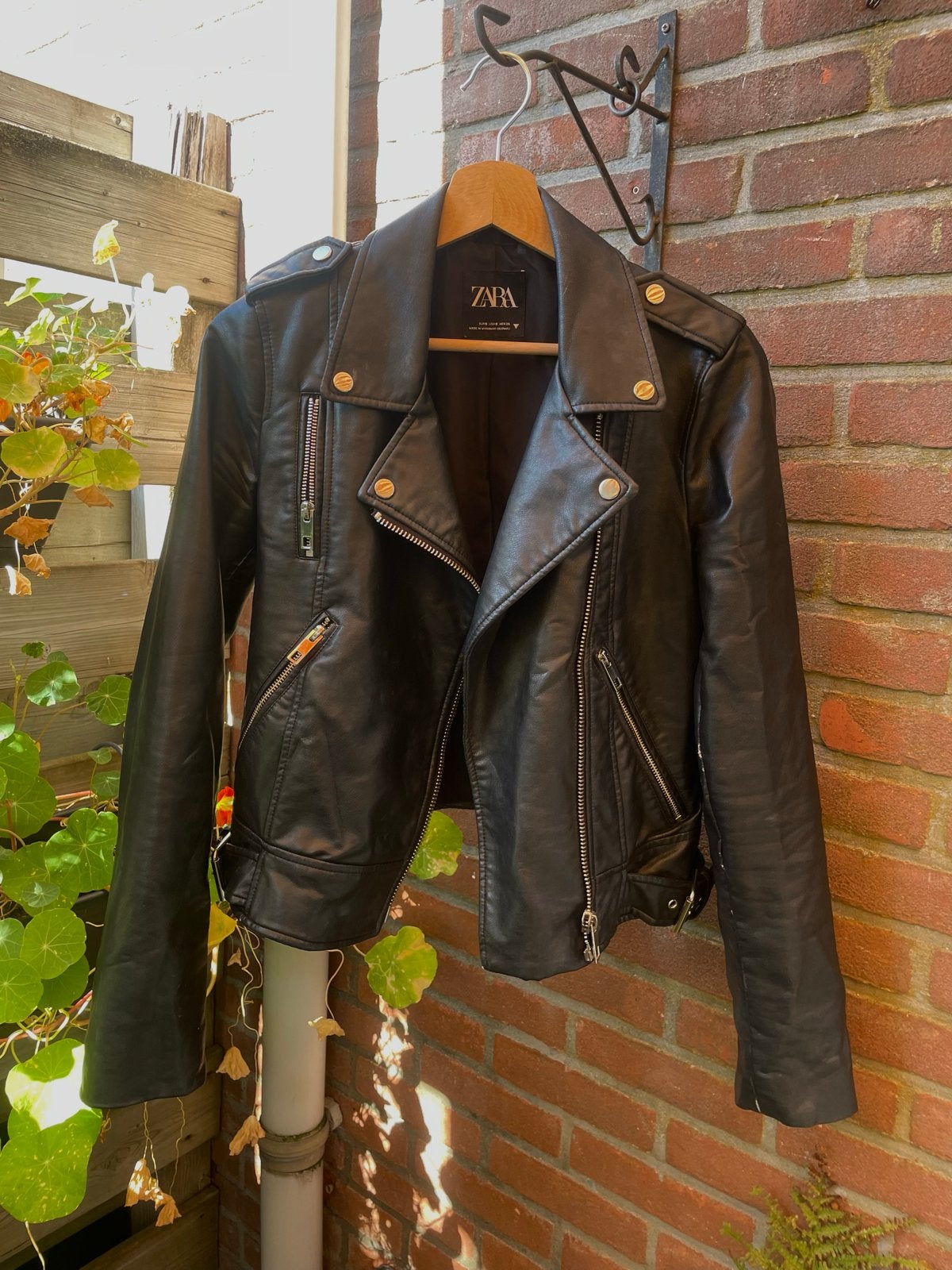 Zwarte Zara bikerjack van imitatieleer, Ophalen of Verzenden, Gedragen, Maat 36 (S), Zwart