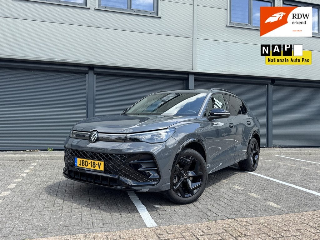 Volkswagen Tiguan 1.5 eHybrid 272PK R-Line Edition Navi.Pano, Auto's, Volkswagen, Bedrijf, Te koop, Tiguan, 360° camera, ABS, Achteruitrijcamera