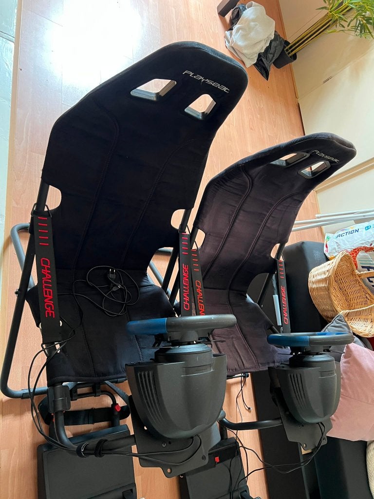 🏁 2x Playseat Challenge + T150 + TH8A | Complete set, Spelcomputers en Games, Games | Pc, Gebruikt, Simulatie, 2 spelers, Vanaf 3 jaar