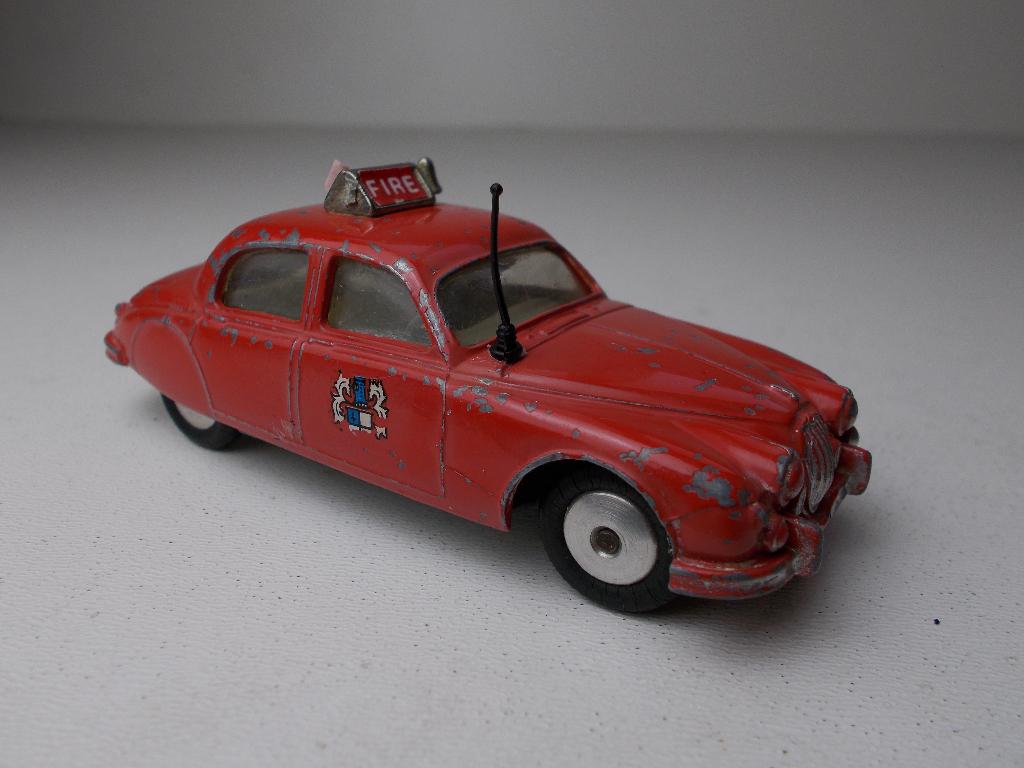 1960 Corgi Toys 213 JAGUAR 2.4 LITRE FIRE CIEF's CAR I.g.st., Ophalen of Verzenden, Zo goed als nieuw, Auto, Corgi