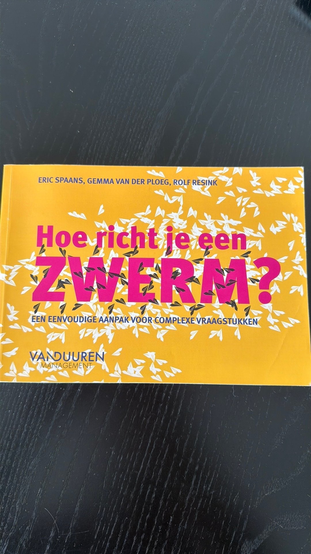 Hoe richt je een zwerm?, Ophalen of Verzenden, Beta, Zo goed als nieuw, HBO