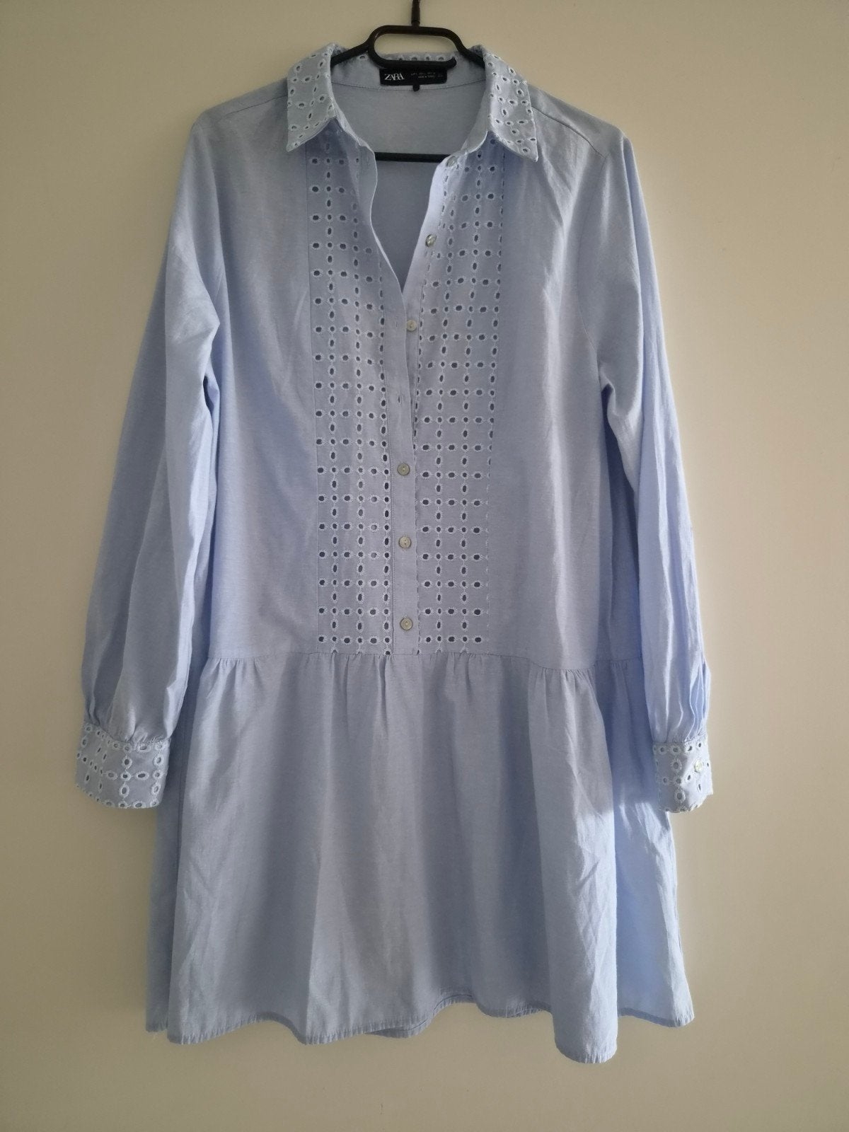 Zara lichtblauwe jurk met borduursels - Maat L, Blauw, Zara, Maat 42/44 (L), Ophalen of Verzenden