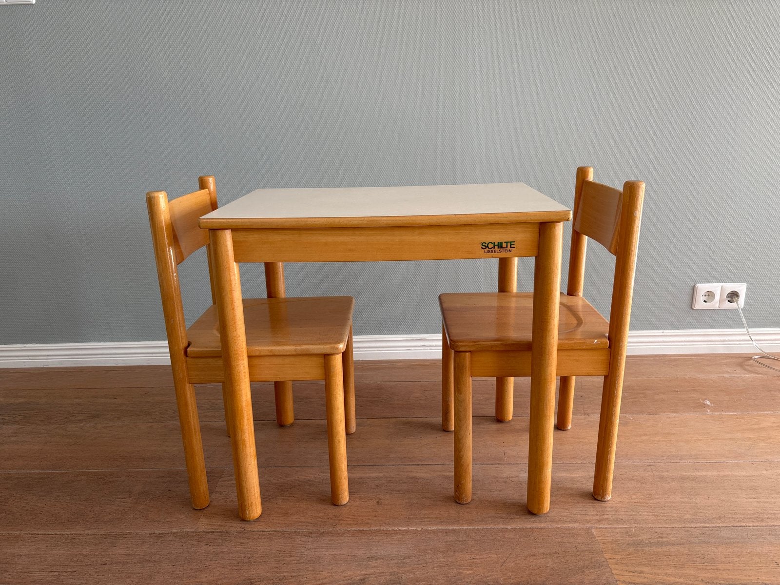 Schilte kinderzitje set: tafel en 2 stoelen, Ophalen, Gebruikt, Tafel(s) en Stoel(en)