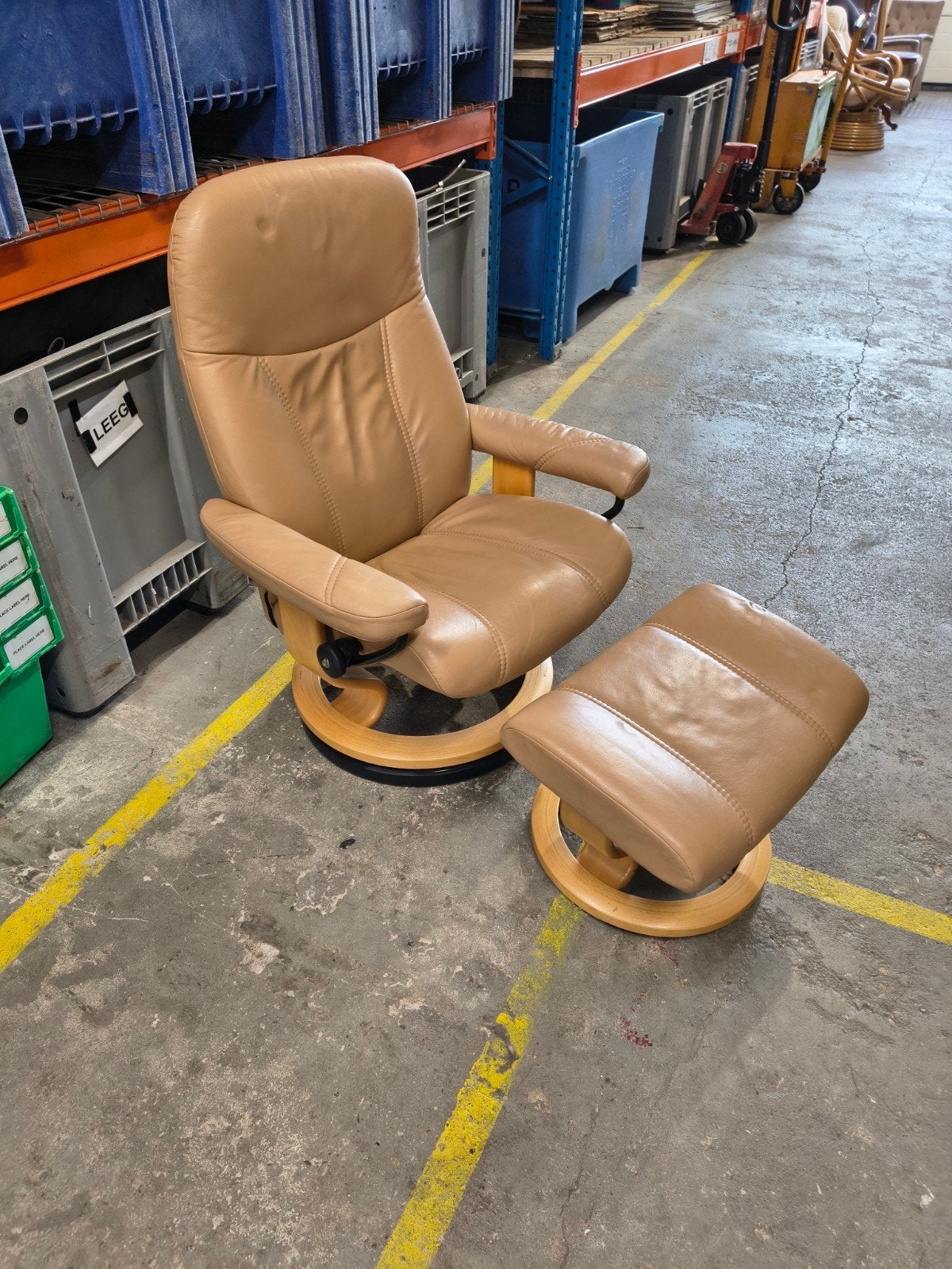 stressless Consul relaxfauteuil met voetenbankje, Huis en Inrichting, Fauteuils, Ophalen, Gebruikt, ., .