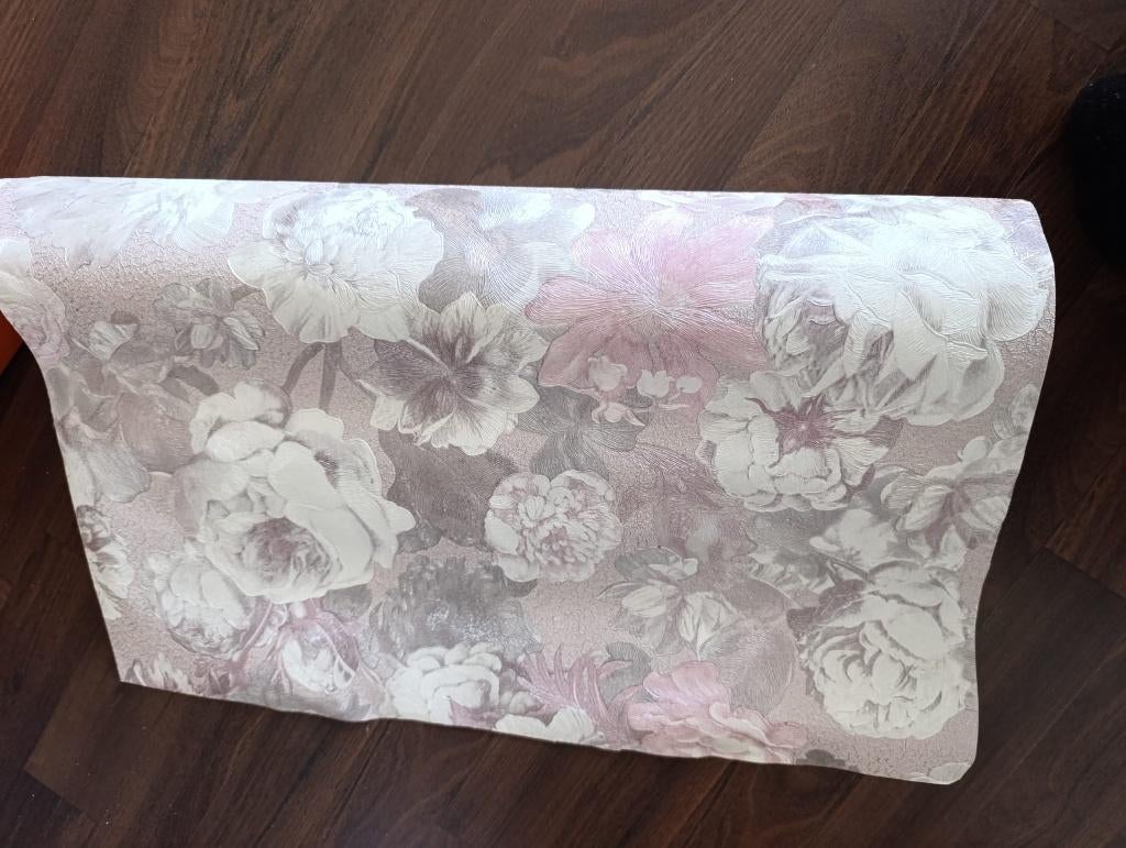 Luxe Vliesbehang met Bloemenpatroon - Romantische Stijl, Huis en Inrichting, Stoffering | Behang, Ophalen of Verzenden, Minder dan 10 m²