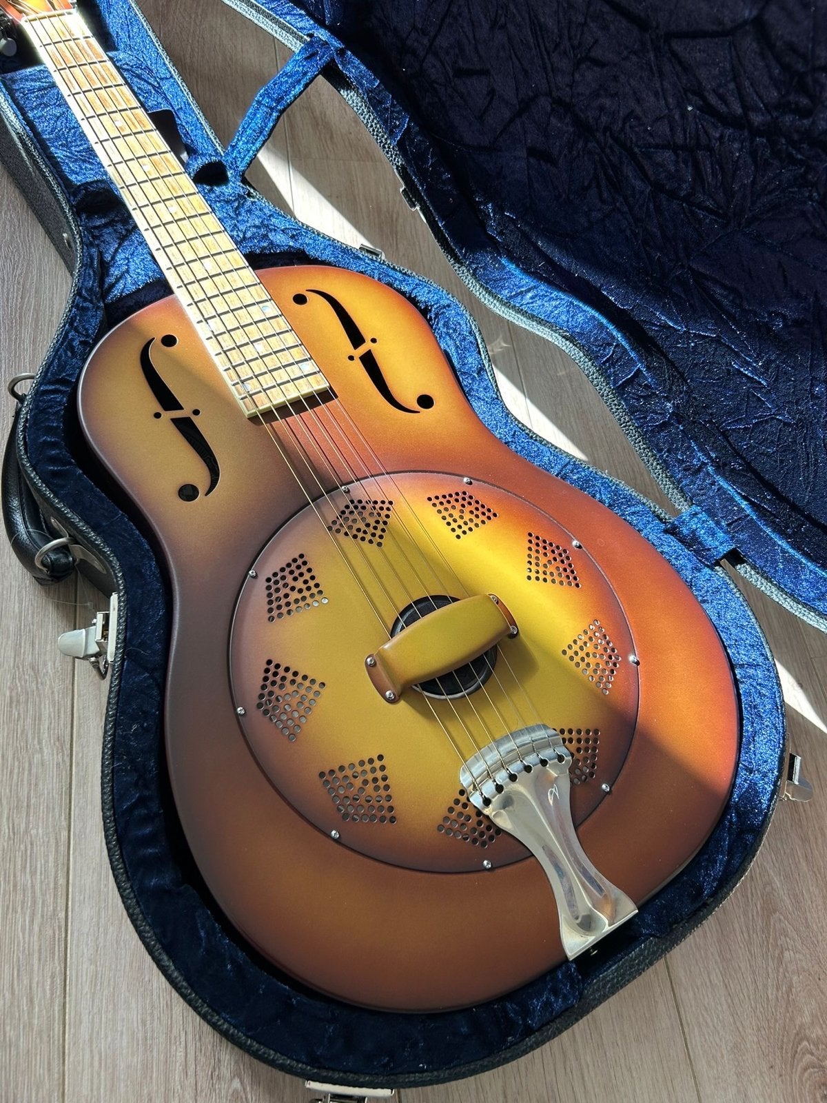 National Triolian 2008- Dobro Zo goed als nieuw, Ophalen, Zo goed als nieuw, Resonator- of Dobrogitaar, Met koffer