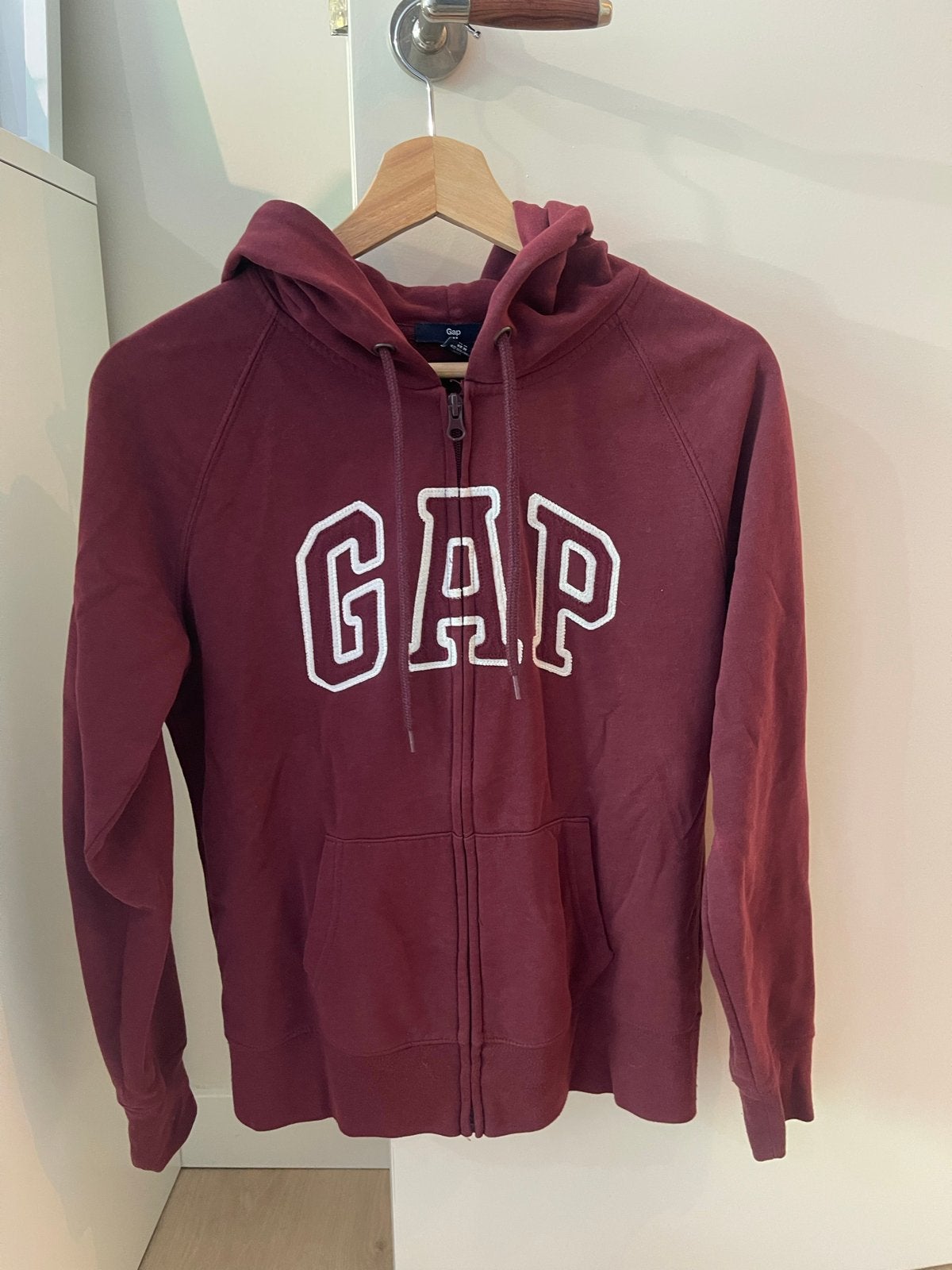 GAP Hoodie met rits - Maat M, Ophalen, Gedragen, Maat 38/40 (M), Rood