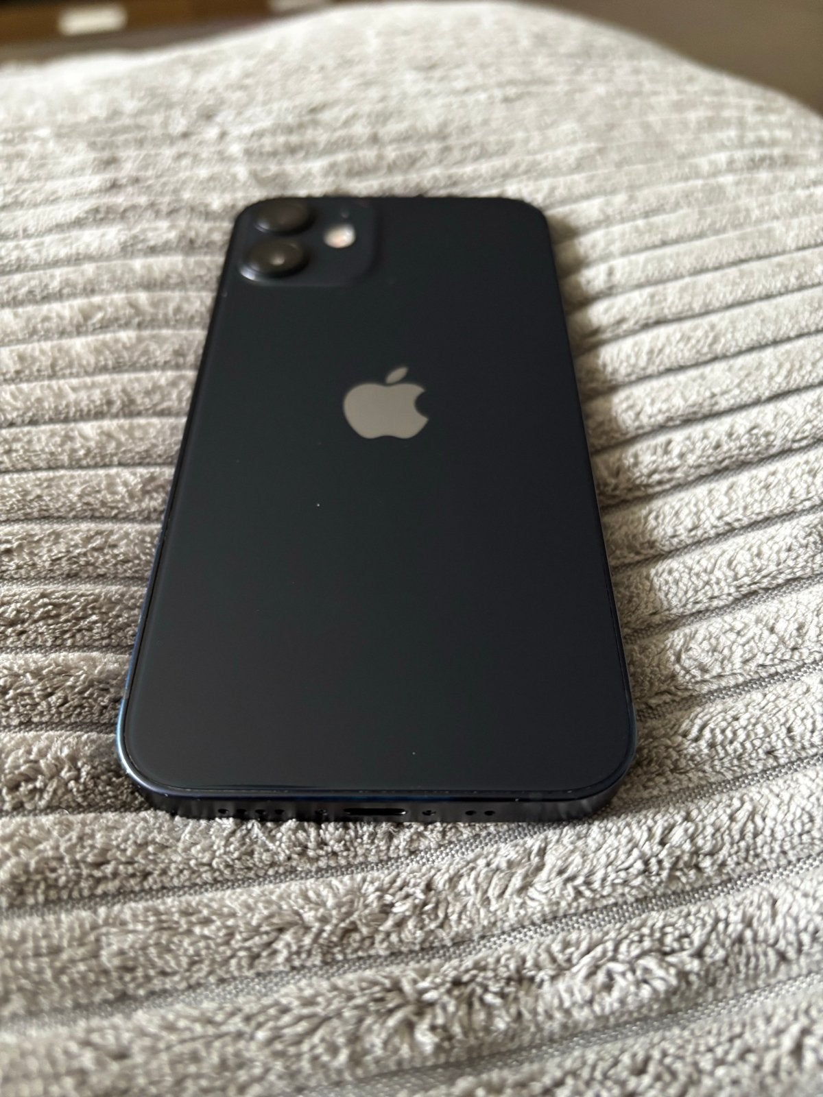 iPhone 12 mini - Zwart - 64GB - Batterij 83%, Telecommunicatie, Mobiele telefoons | Apple iPhone, Gebruikt, IPhone 12 Mini, Zwart
