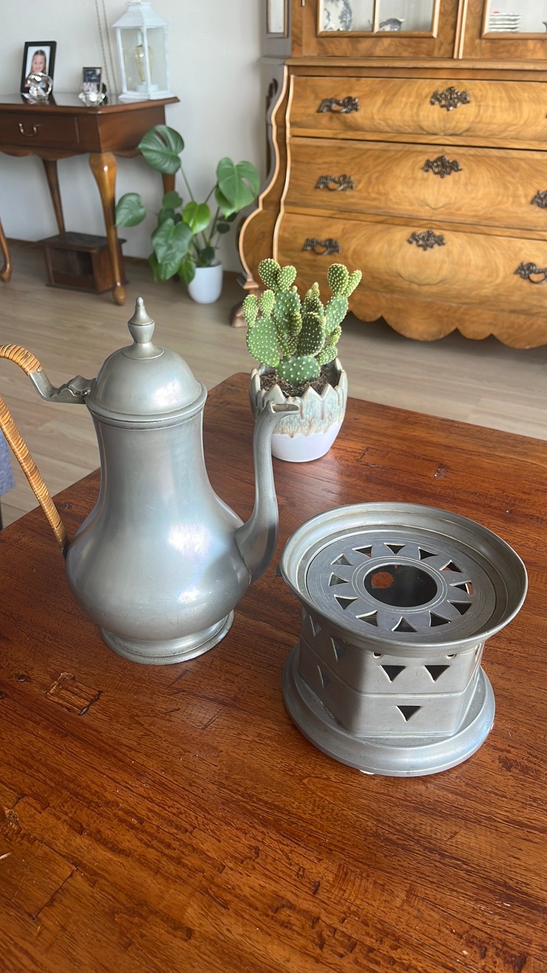Koffiepot en warmhoudlichtje, Ophalen