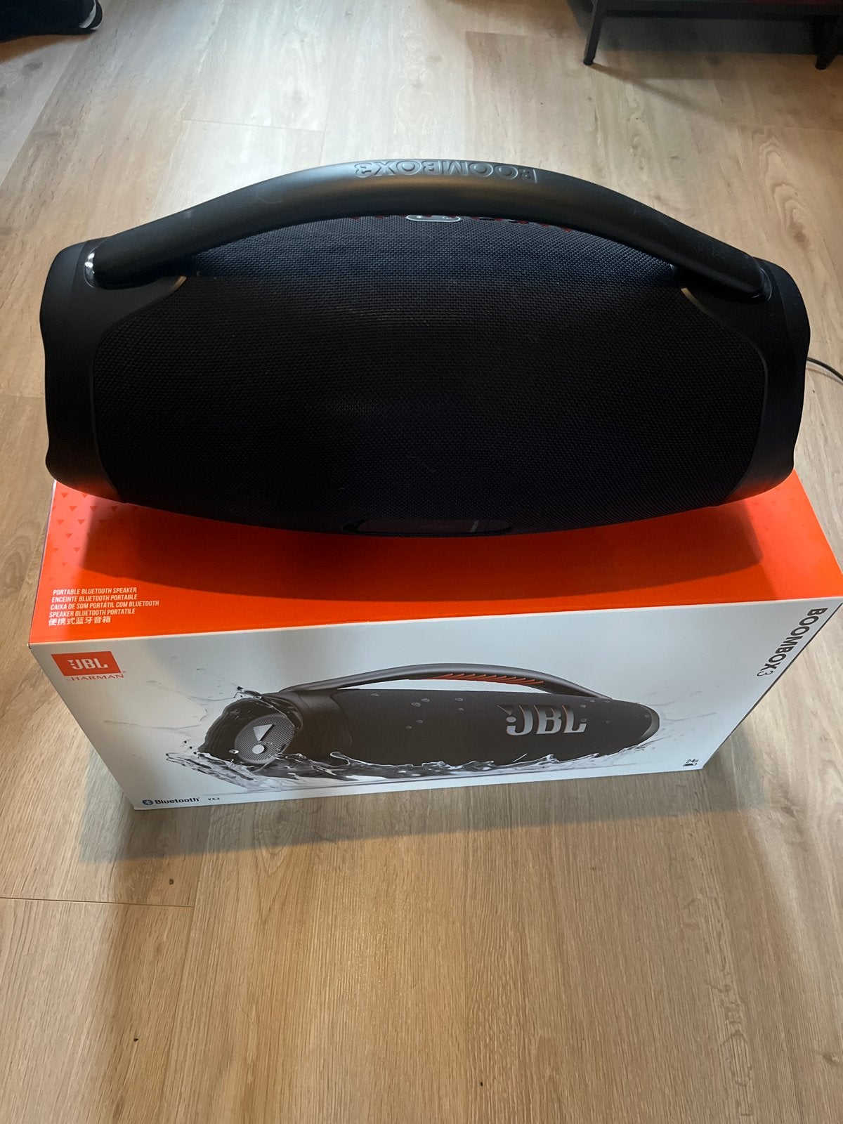 Foto 4 van JBL Boombox 3 te koop of te ruil