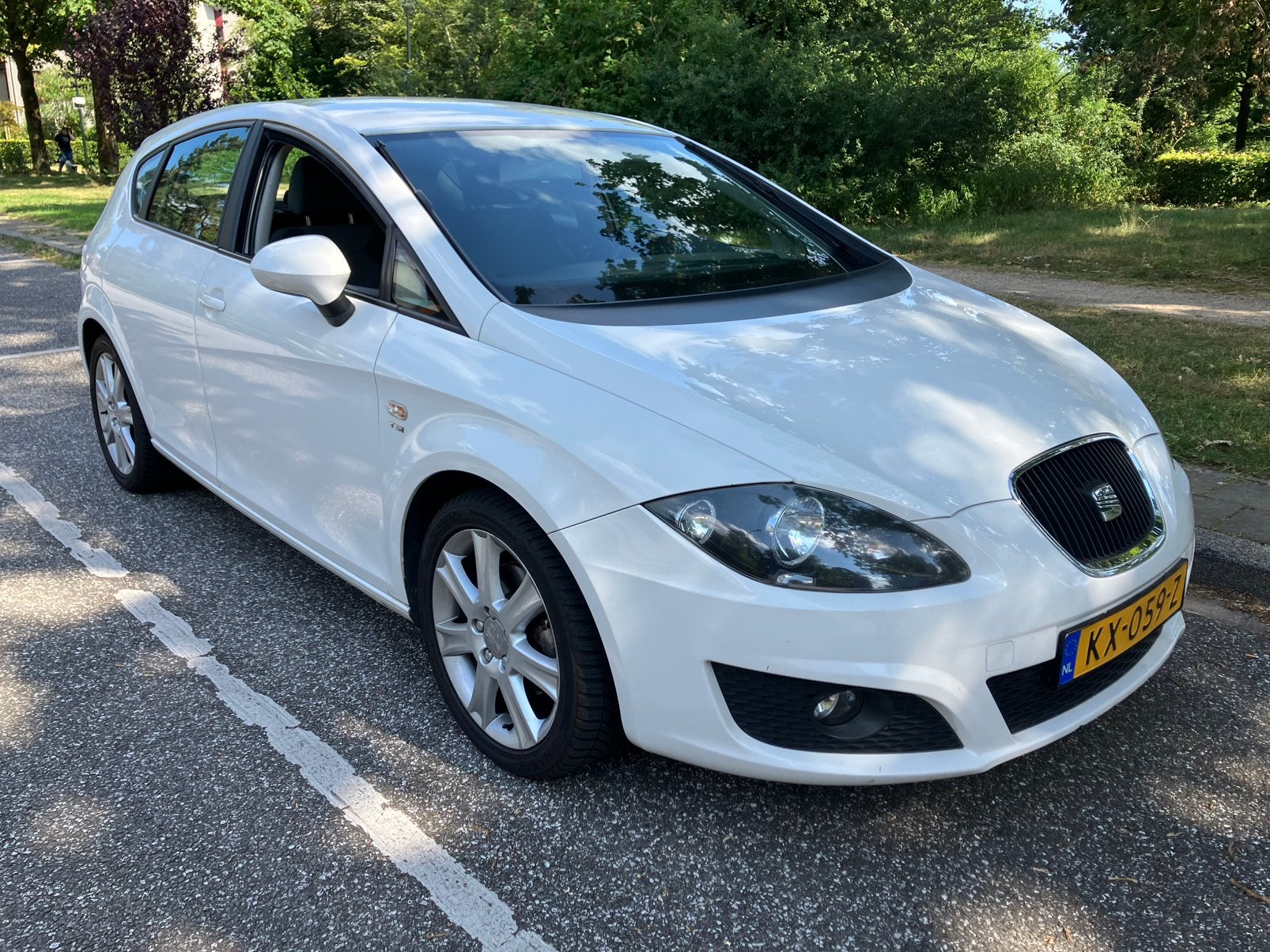 Seat Leon 1.4 TSI 5 deurs 2011, Auto's, 125 pk, 4 cilinders, Leon, Wit