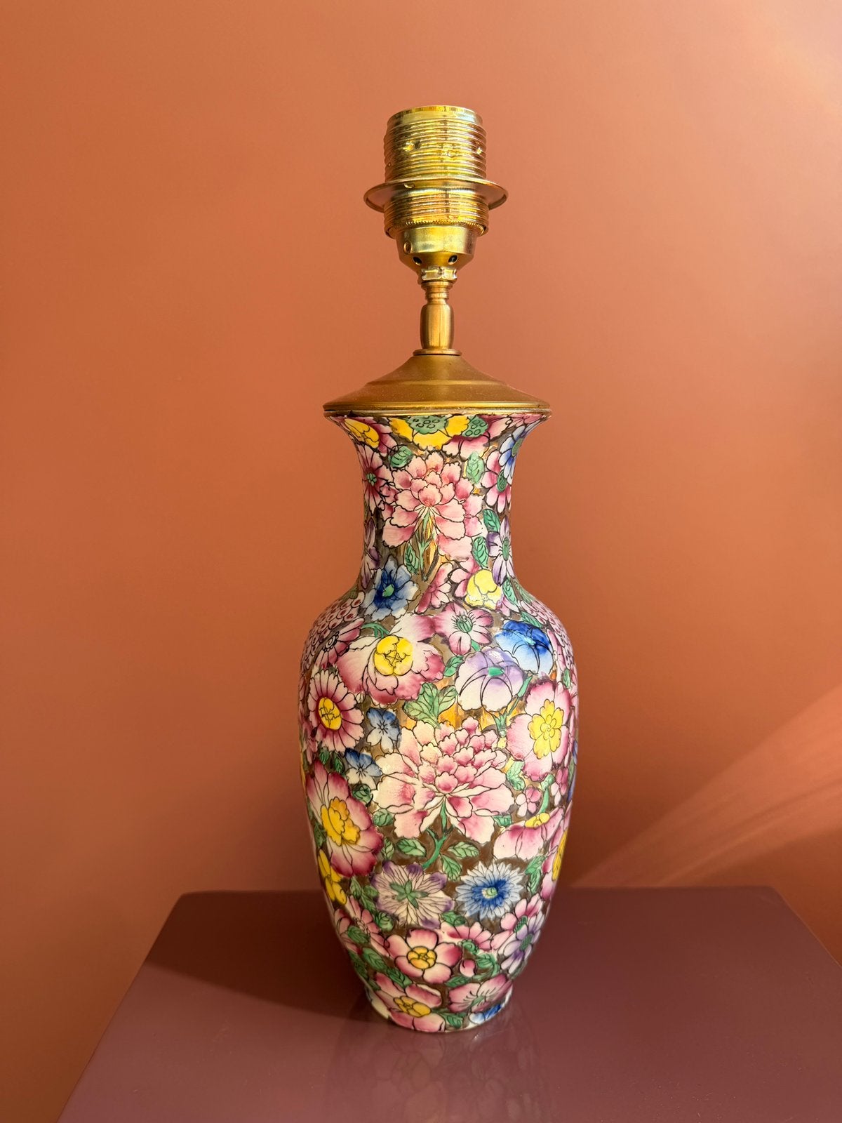 Vintage Chinese Famille Rose vaas/lamp, Nieuw, Sfeerlamp, Vintage, Goud