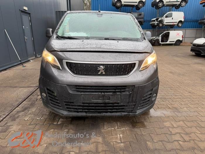 Voorkop compleet van een Peugeot Expert (EVL)
