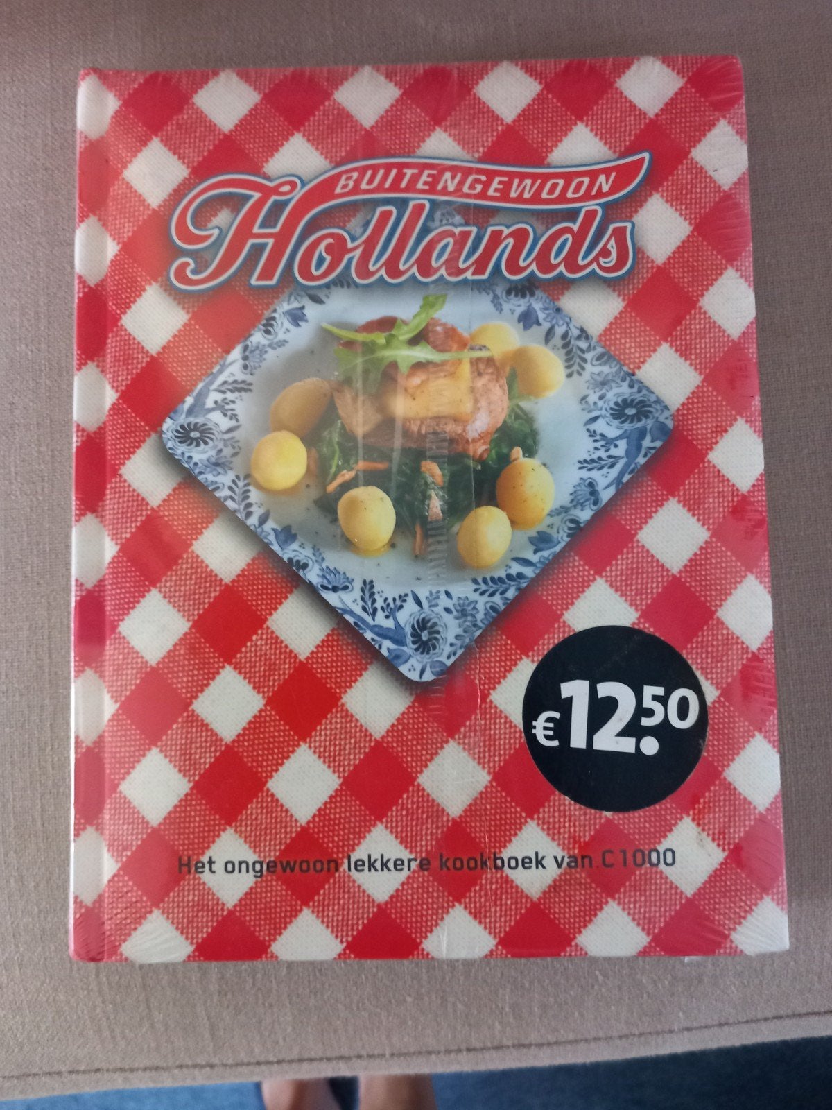Buitengewoon Hollands kookboek nieuw - Meer dan 200 recepten, Nieuw, Ophalen of Verzenden, Nederland en België, Hoofdgerechten