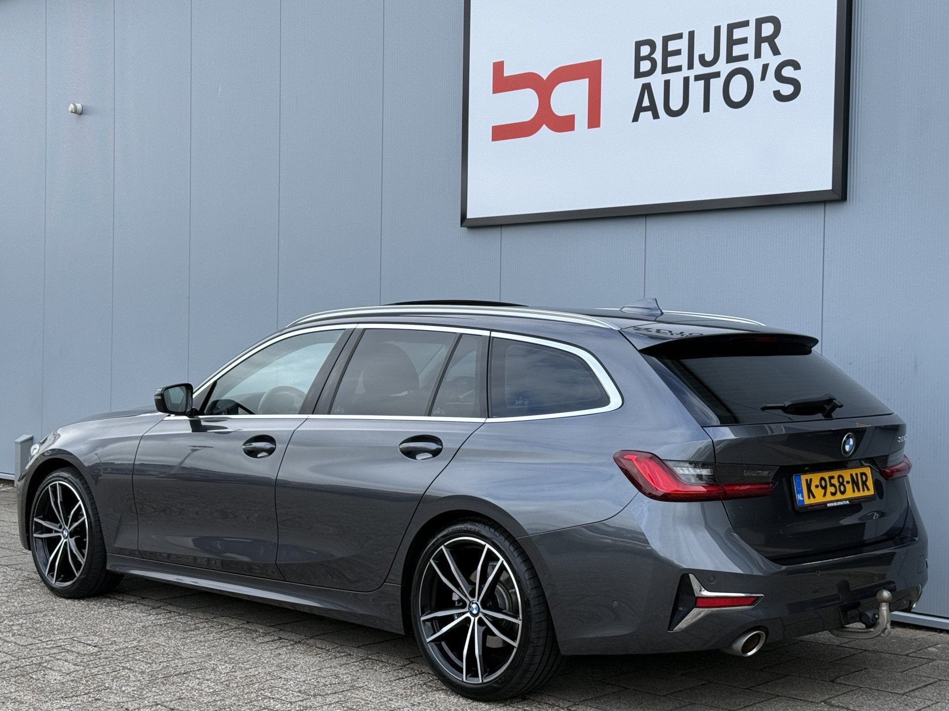 BMW 3 Serie Touring 320i High Executive Automaat Schuifdak/C, Automaat, 1998 cc, Gebruikt, Euro 6