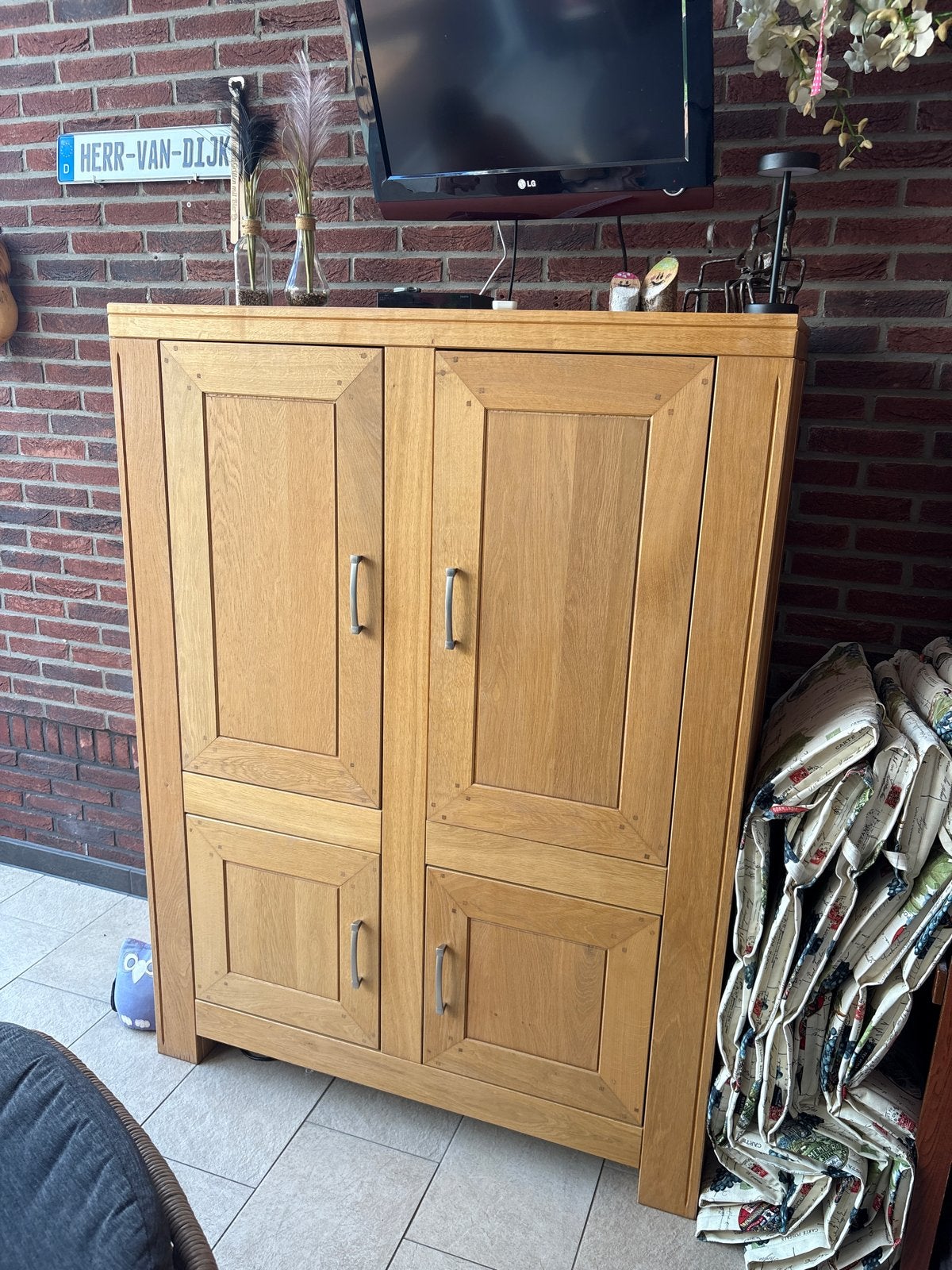 Massief eikenhouten kast met 4 deuren, Ophalen, Gebruikt