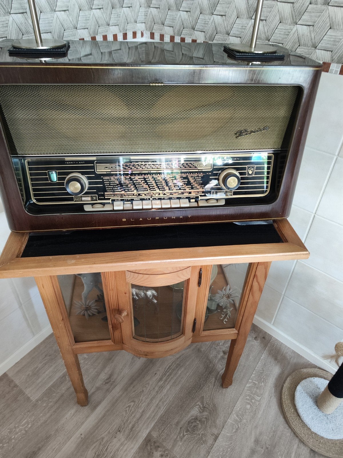 Blaupunkt Riviera radio uit eind jaren '50, Ophalen