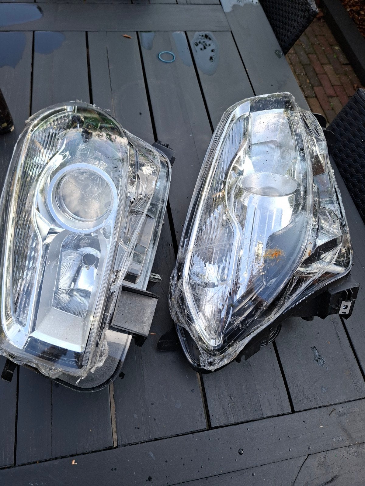 Nissan Qashqai koplampen + 2 nog nieuw.  verkeerd besteld..., Ophalen, Nieuw, Nissan
