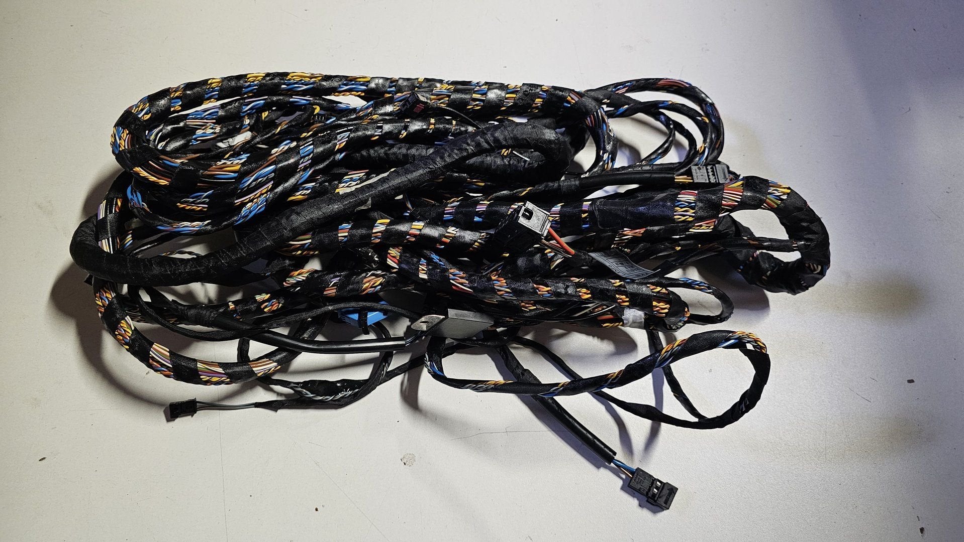 Nieuwe kabelboom voor audio en basbox en navigatie systeem p, Ophalen of Verzenden, -, -, -