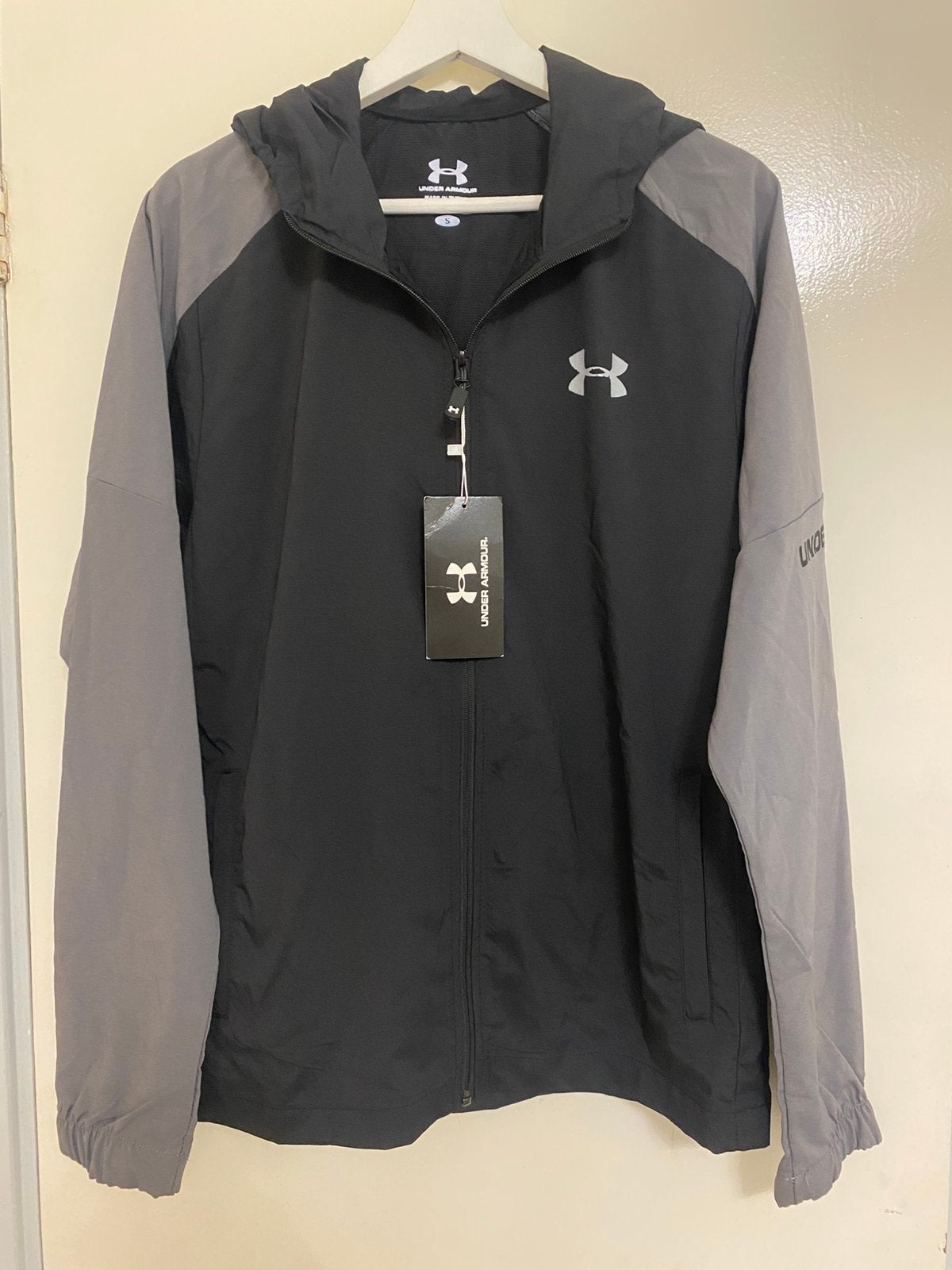 Under Armour Nieuw Maat S, Zwart, Nieuw, Ophalen of Verzenden, Algemeen