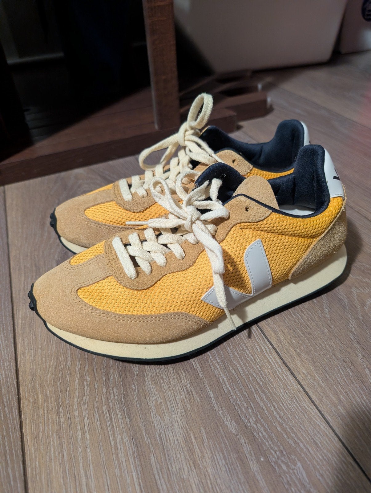Gele Veja sneakers maat 41, Geel, Veja, Ophalen of Verzenden, Sneakers of Gympen