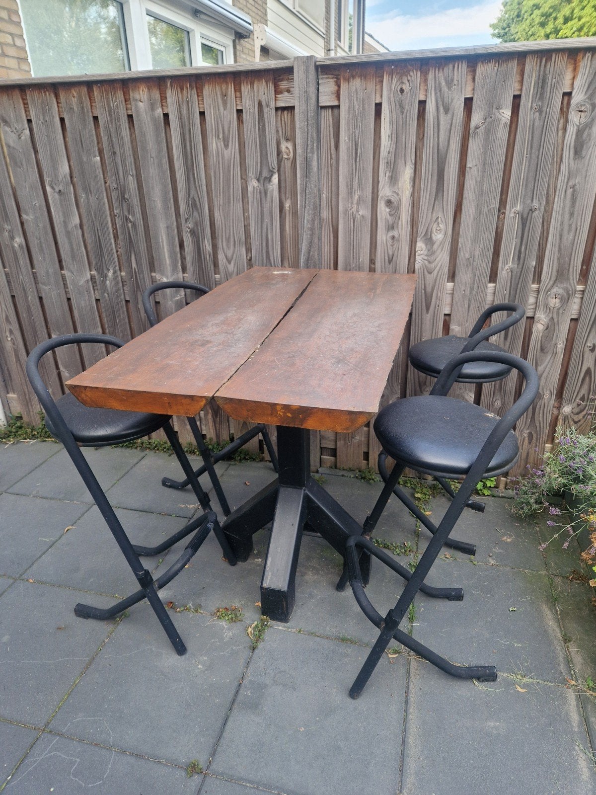 Bartafel met eikenhouten blad en metalen onderstel, Ophalen, Gebruikt, Rechthoekig, Metaal