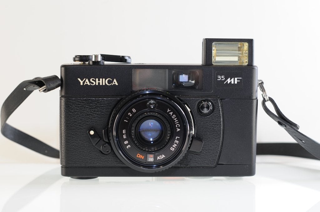 Klassieke Yashica 35 MF Analoge 35mm Filmcamera | 38mm f/2.8, Audio, Tv en Foto, Ophalen of Verzenden, Zo goed als nieuw, Compact