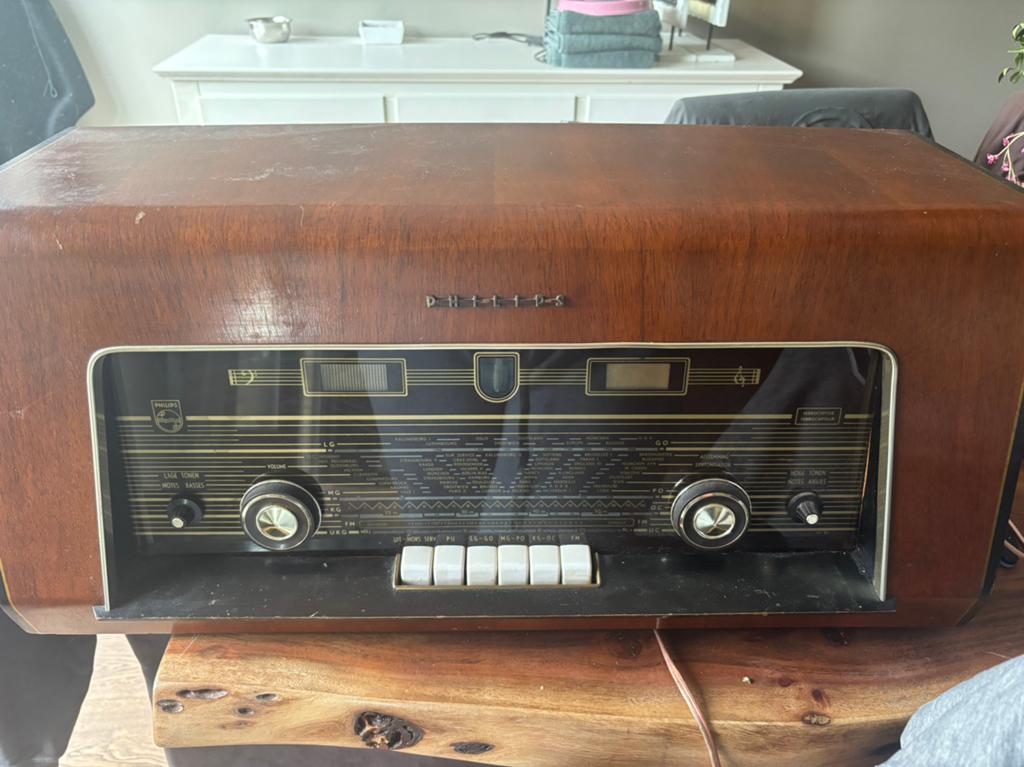 Oude Philips radio, werkt nog wel, Ophalen, Gebruikt, Radio