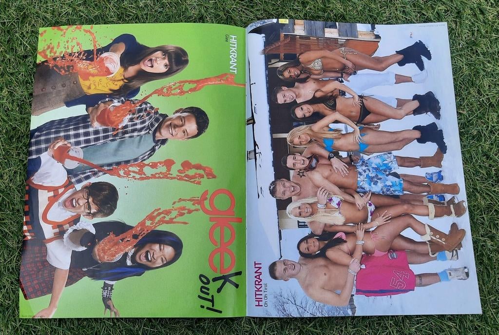 Poster 2x A4 Hitkrant 2011 Glee/ Oh Oh Tirol / Tim Douwsma, Ophalen of Verzenden, Gebruikt, A1 t/m A3, Film en Tv