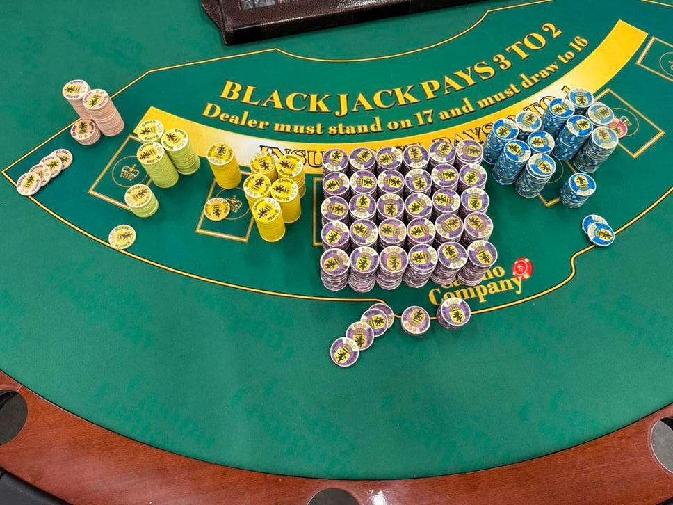Casino / Poker chips (1047 stuks), Hobby en Vrije tijd, Ophalen, Zo goed als nieuw
