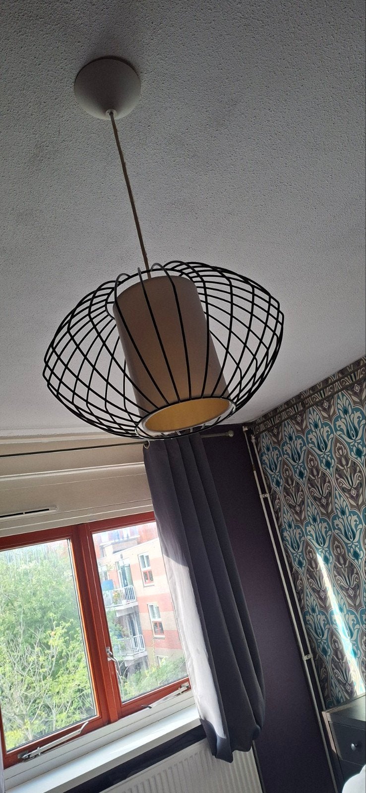 Moderne hanglamp met metalen kooi en stoffen kap, Ophalen, Modern, Industrieel, Metaal, E27 (groot)
