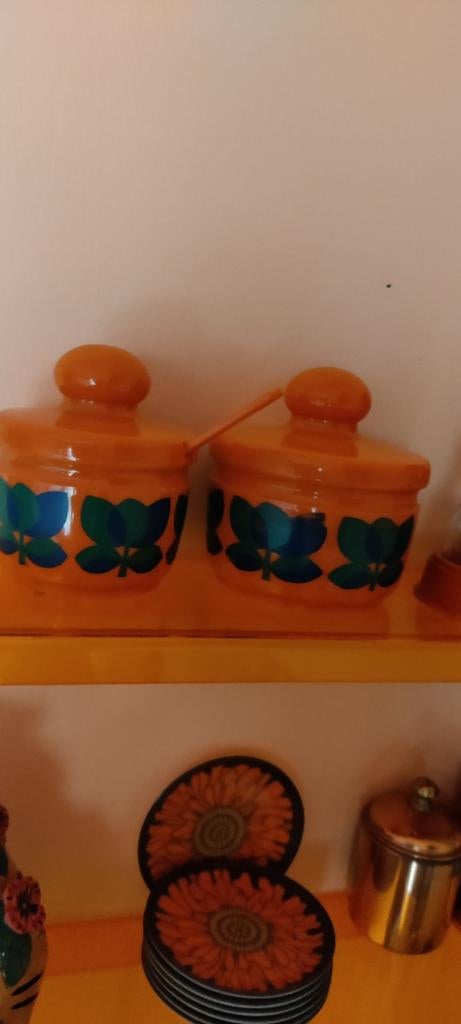 Retro voorraadpotjes, Ophalen