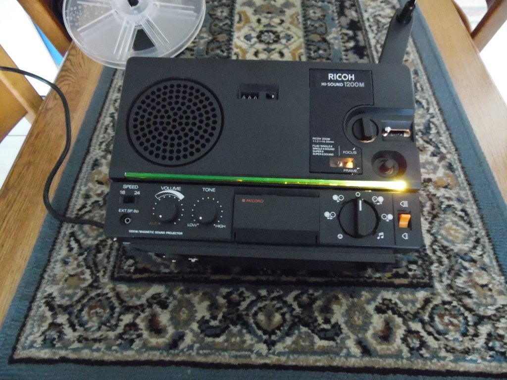 Filmprojector  Ricoh HI -SOUND 1200M., Ophalen of Verzenden, 1980 tot heden, Projector